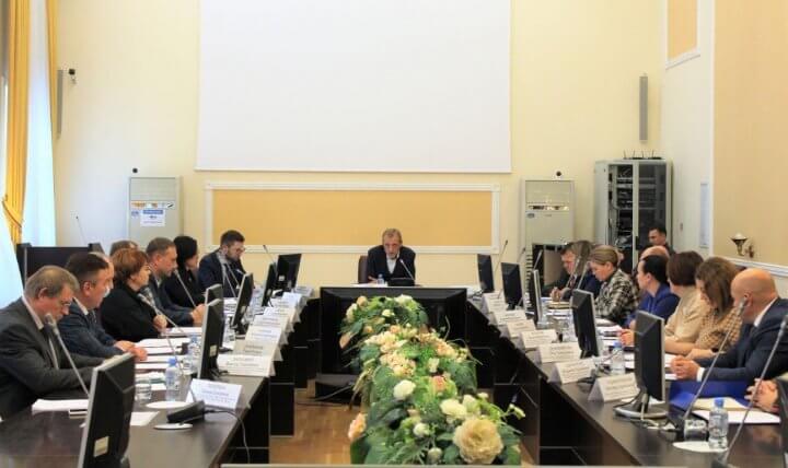 В Тюмени прошло заседание областной межведомственной комиссии по охране труда